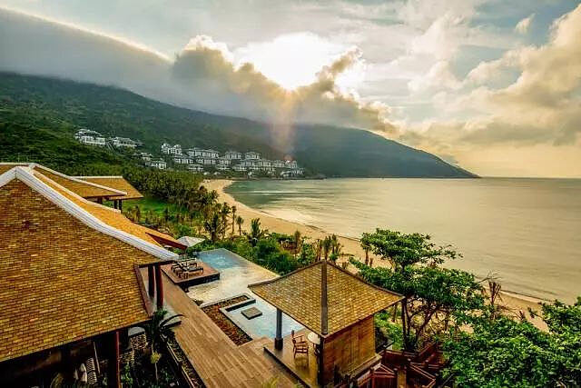 Booking酒店推荐：不可错过！CNN评选出的全球最美海滩酒店8间精选