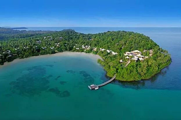 Booking 酒店推荐：不可错过！CNN 评选出的全球最美海滩酒店 8 间精选