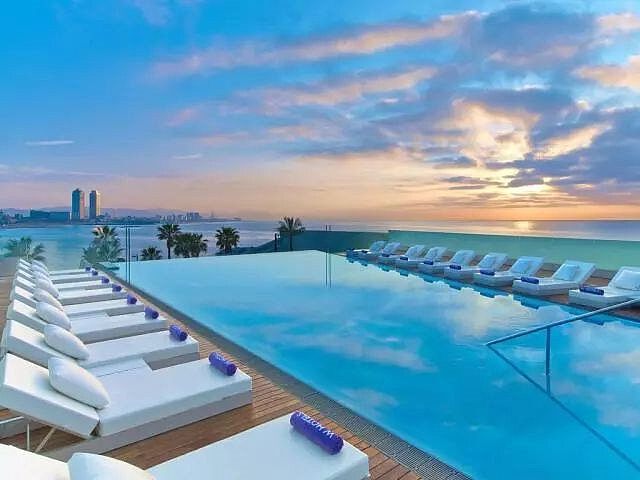 Booking 酒店推荐：不可错过！CNN 评选出的全球最美海滩酒店 8 间精选
