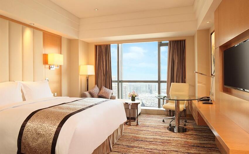芜湖世茂希尔顿逸林酒店，积分兑换预订成本仅需 $50 美元（1 万分）