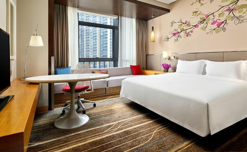 深圳寶安華盛希爾頓花園酒店，點數兌換預訂成本僅需 $50 美金（1 萬分）