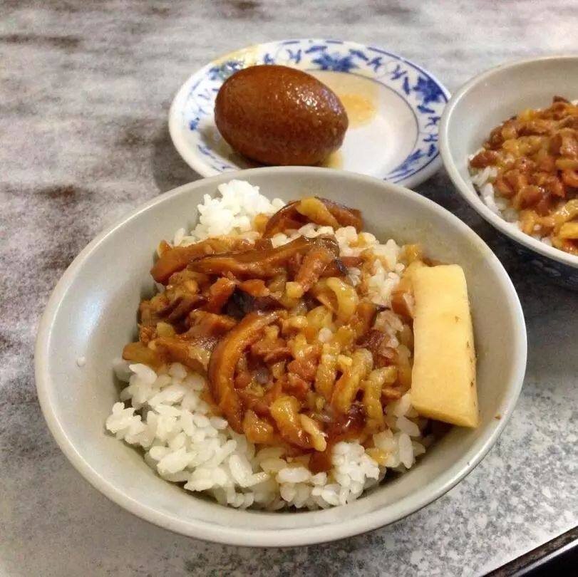 本地人最爱吃的台北美食地图,卤肉饭、虱目鱼汤、卤味、鸡排、绵绵冰、豆花、奶茶,三十斤警告 本地人最爱吃的台北美食地图,卤肉饭、虱目鱼汤、卤味、鸡排、绵绵冰、豆花、奶茶,三十斤警告