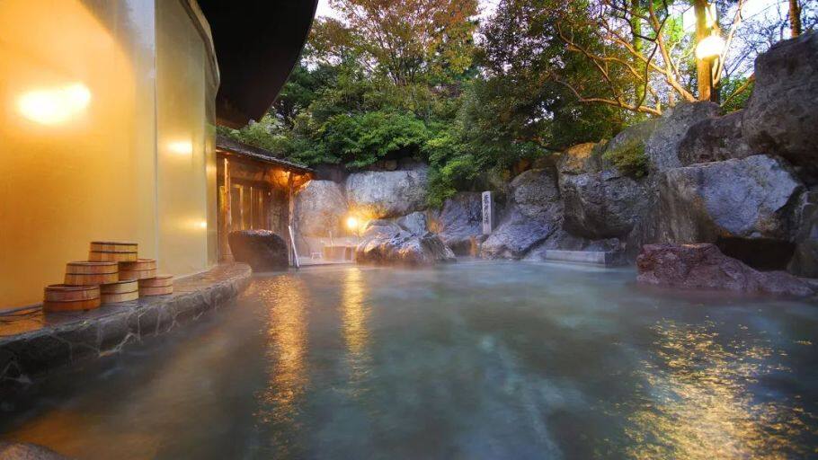 日本北陆泡温泉赏雪一泊二食到底有多爽?日本人不想让你知道的私藏泡汤秘境! 日本北陆泡温泉赏雪一泊二食到底有多爽?日本人不想让你知道的私藏泡汤秘境!