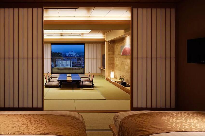 9 家富士山景一绝的温泉酒店推荐，边看富士山边泡温泉